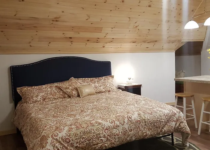 The White Birch Inn&Annex